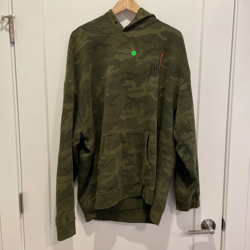 Howitzer Patriot‎ Mfg Mens 2XL Green Camo American Flag We The People Hoodie